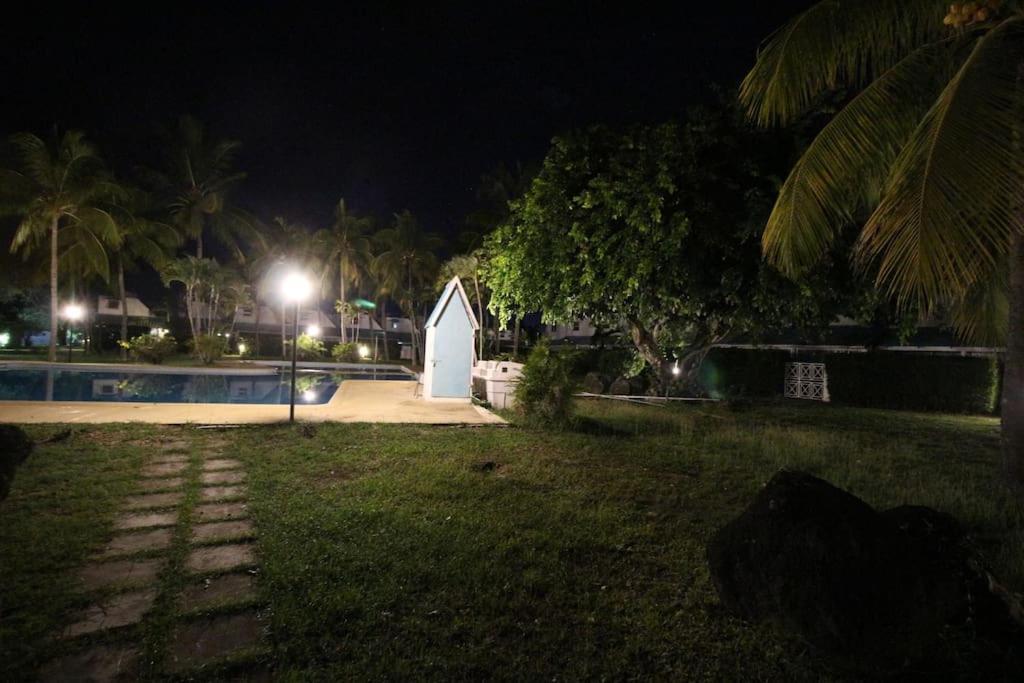 Residence Les Cygnes, Pereybere. Pereybere Beach Exterior photo