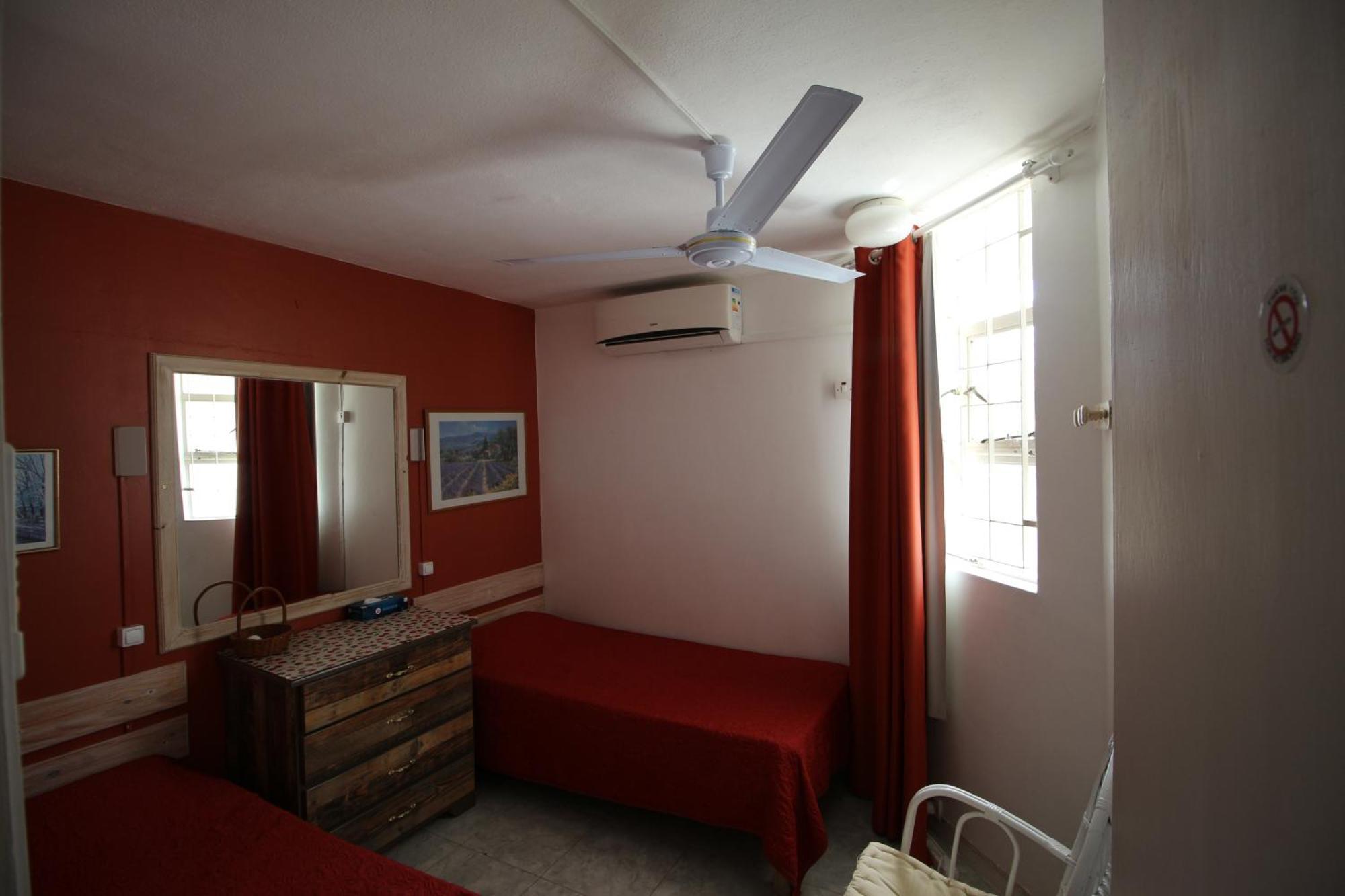 Residence Les Cygnes, Pereybere. Pereybere Beach Exterior photo